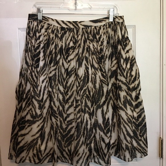 Talbots animal print skirt sz M. Lined with side zipper. Old Money, Boho - Picture 2 of 6